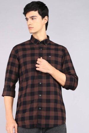 Men Slim Fit Checkered Button Down Collar Casual Shirt