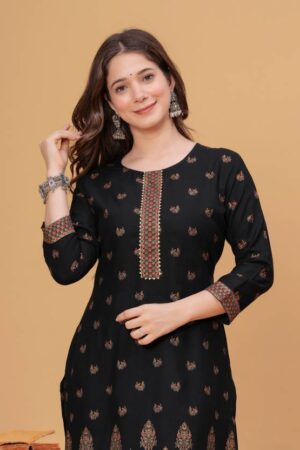 Women A-line Black Below Knee Dress