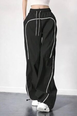 Women Regular Fit Black Cotton Blend Trousers